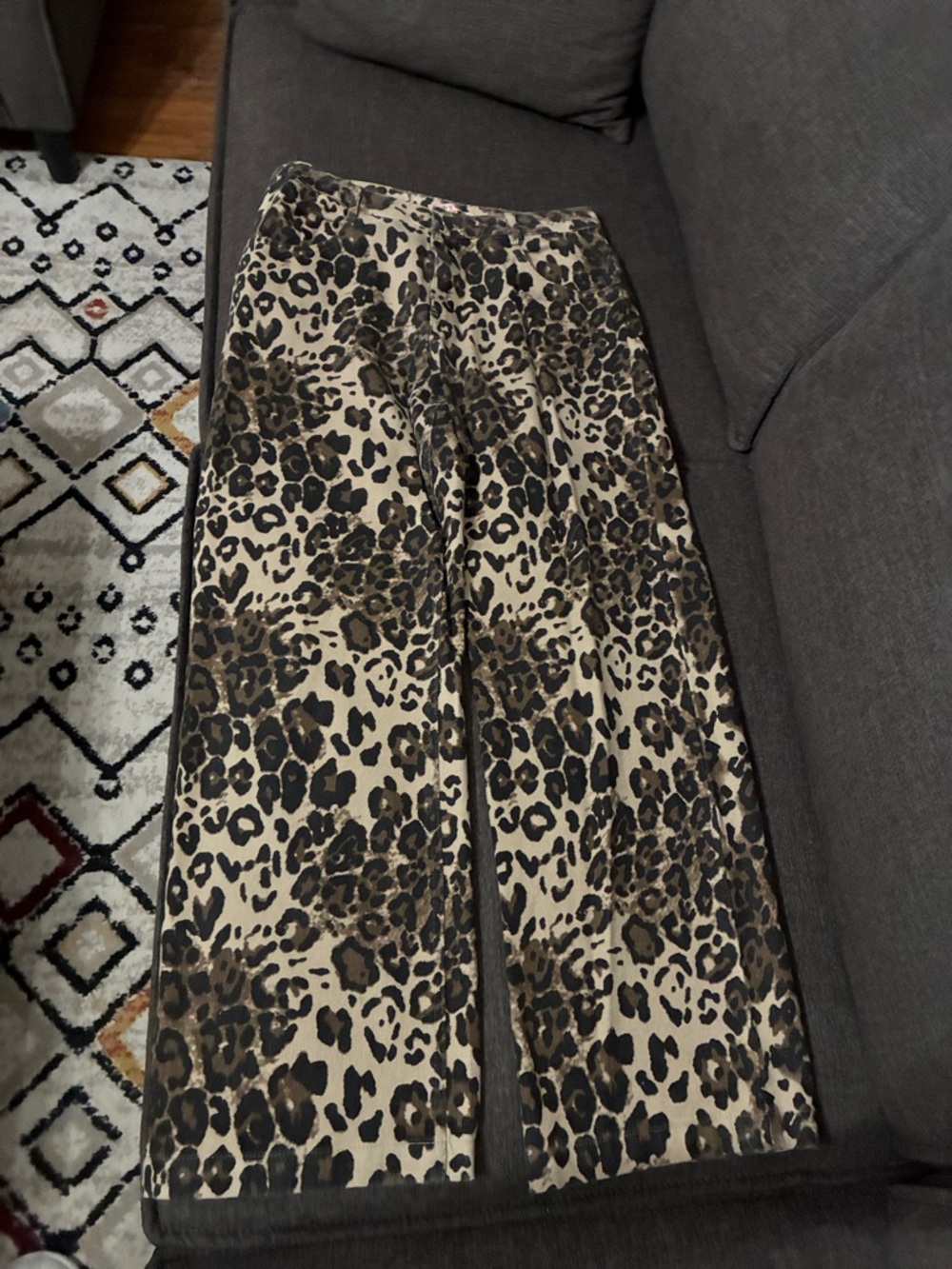 Leopard Print Wide-Leg Pants - Neutral Tones - Picture 4 of 6
